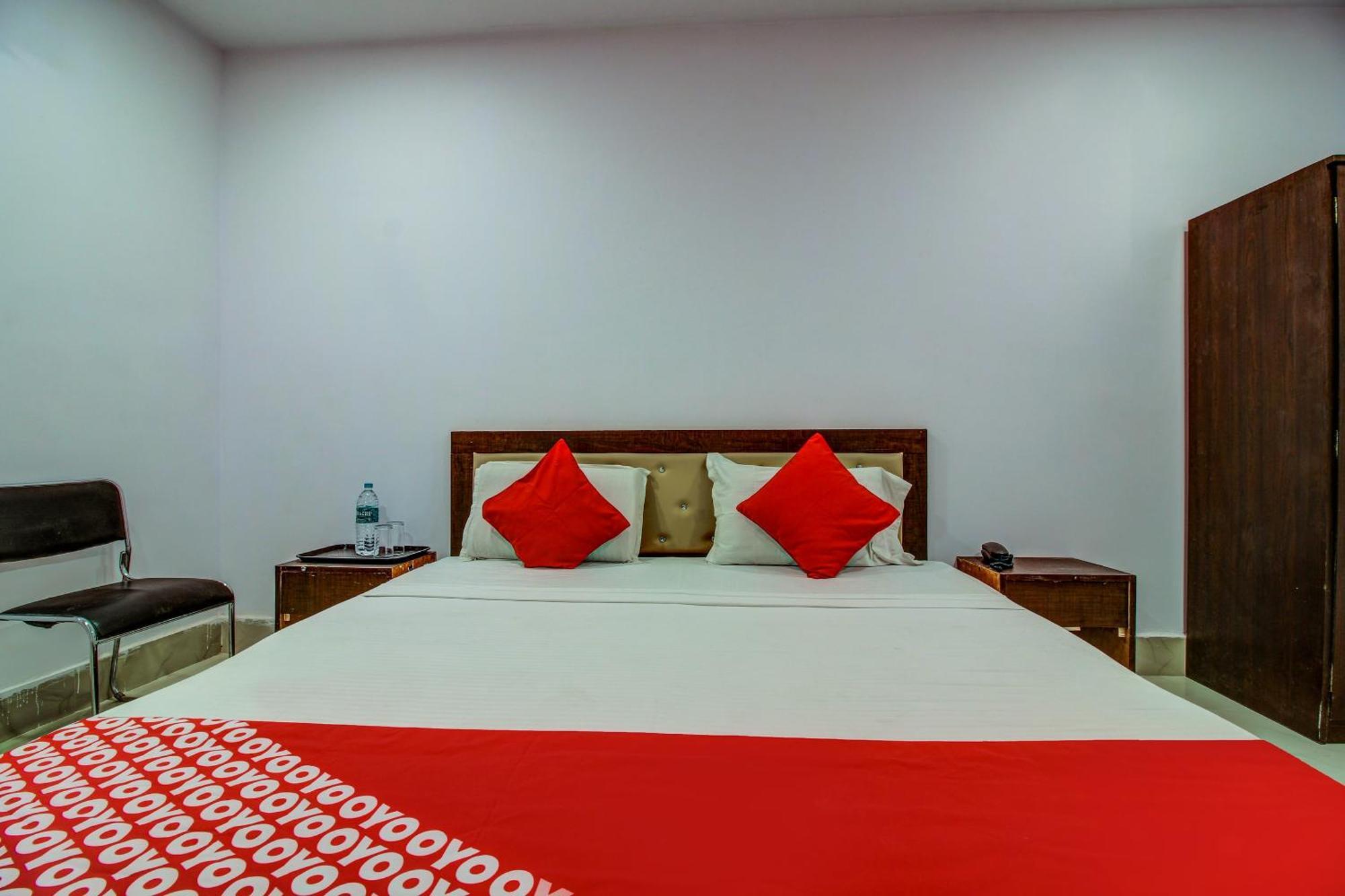 Hotel Oyo Flagship Spc & Span Džamšédpur Exteriér fotografie